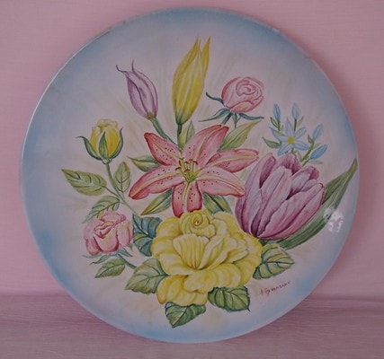 Albisola ceramics Art - Majolica Plate with floral motifs
